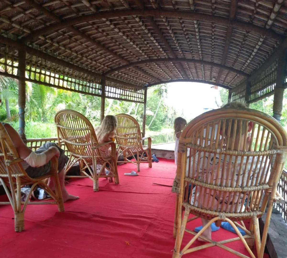 Raelyn'S Homestay Kochi