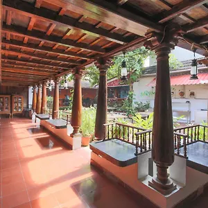 Bed and breakfast Rossitta Wood Castle, Kochi